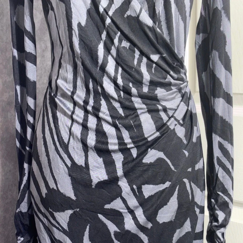 Tory Burch Sz Small 100% Silk Thamara Jersey Faux Wrap Dress Gray Black